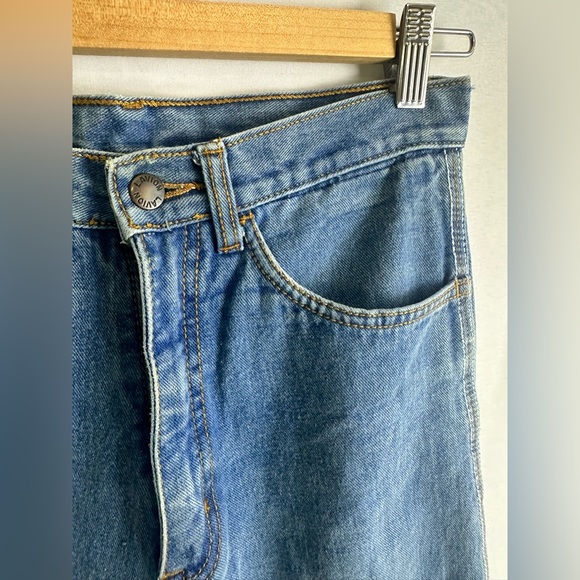 👖 Vintage Wide-Leg Denim Jeans with Unique Embellishments - Made in Hong Kong - Picture 3 of 15
